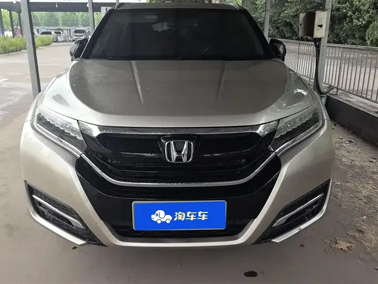 Honda UR-V 370 TURBO 2 WD Distinguished CN-V