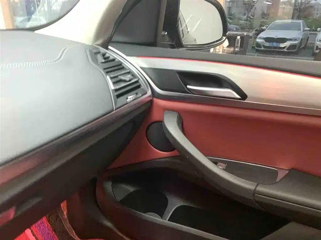 BMW X4 xDrive 25 i M Sport Package