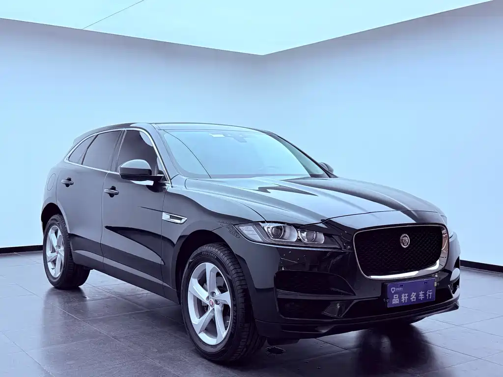 Jaguar F-PACE 2.0 T Urban Premium