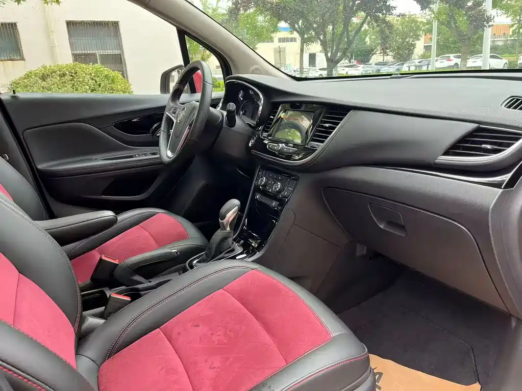 Encore 18 T Auto 2 WD Urban Elite