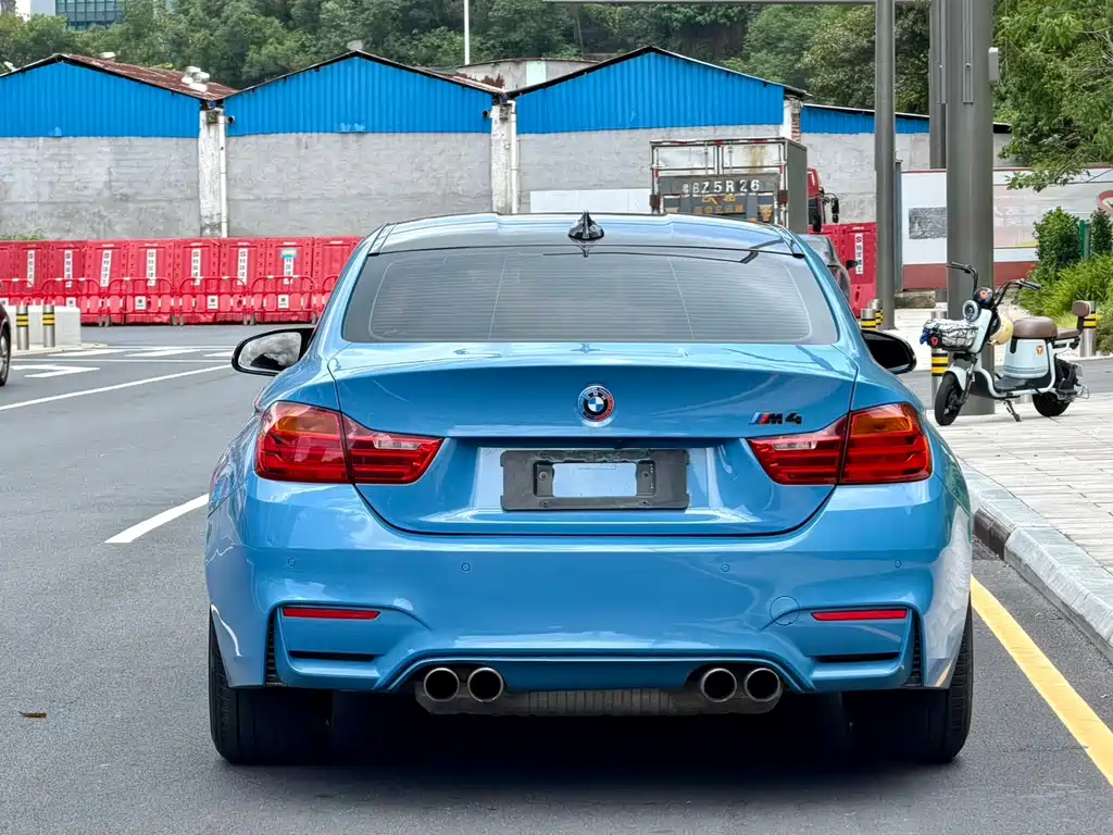 BMW M4 宝马M4 2015款 M4双门轿跑车 MT