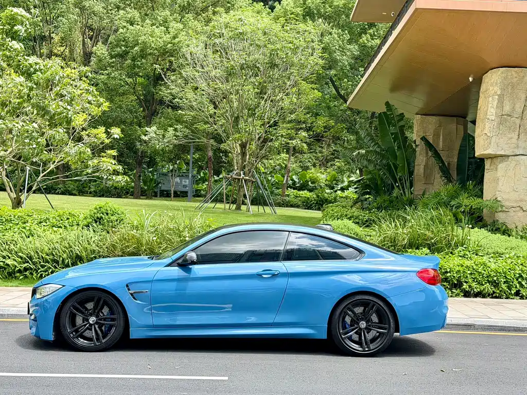 BMW M4 宝马M4 2015款 M4双门轿跑车 MT
