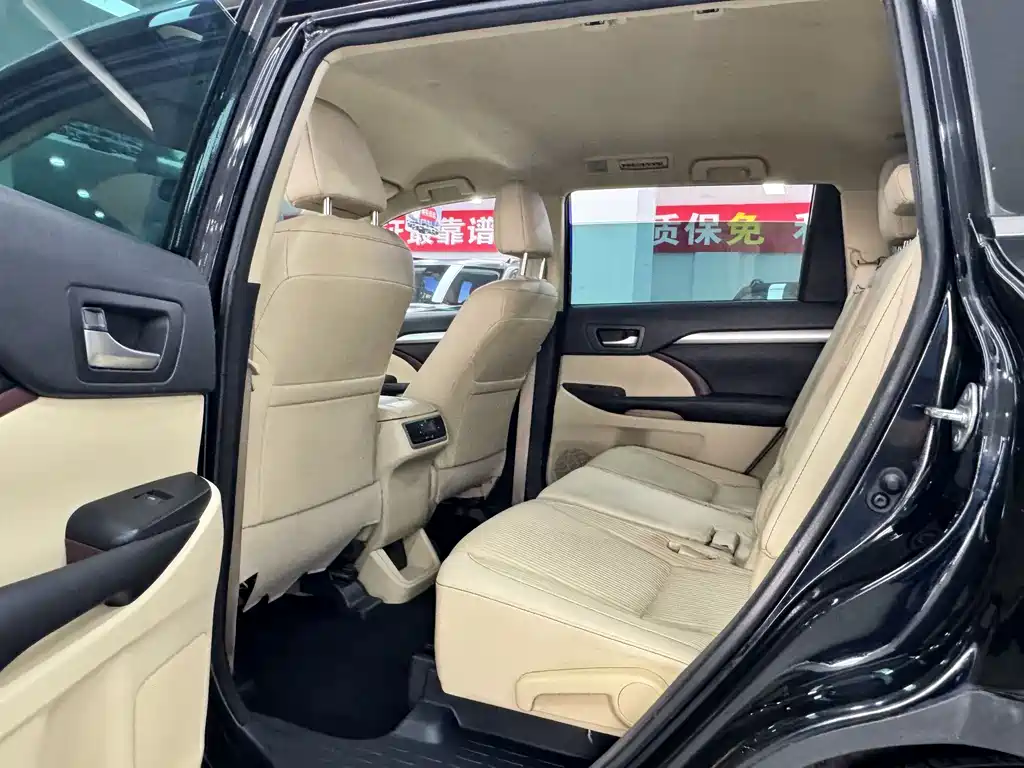Highlander 2.0 T 2 WD Elite 5-seat