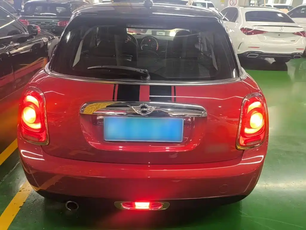 MINI MINI 2016款 1.5 T COOPER 表现派 五门版