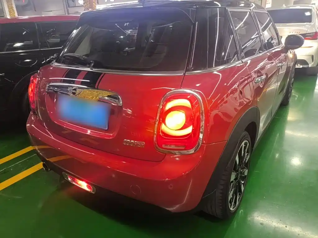 MINI MINI 2016款 1.5 T COOPER 表现派 五门版