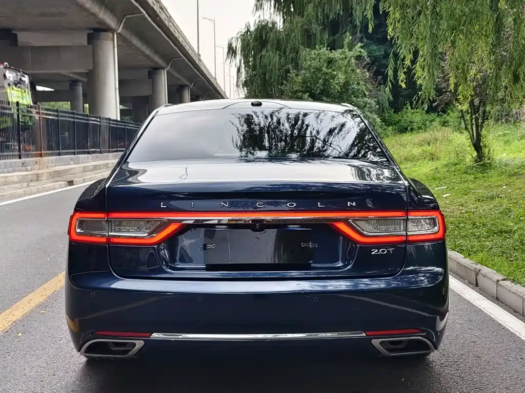 Lincoln Continental 2.0 T 2 WD Honor Shine