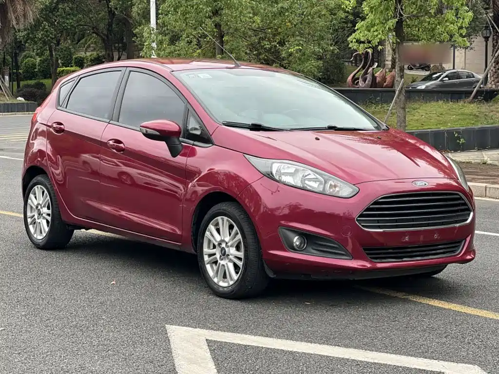 Fiesta Hatchback 1.5 L Auto Fashion