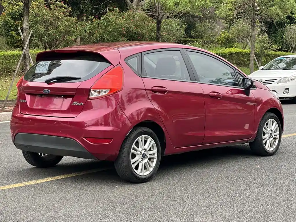 Fiesta Hatchback 1.5 L Auto Fashion
