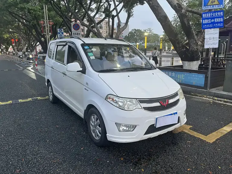 Wuling Hongguang 1.5 L S Standard