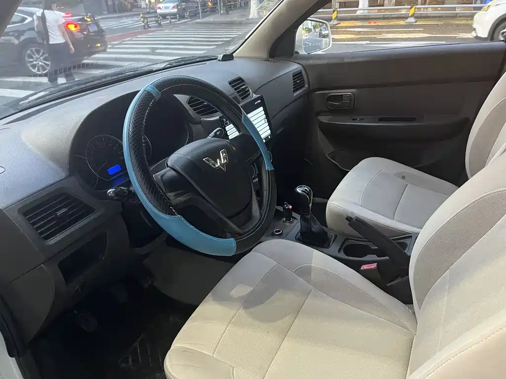 Wuling Hongguang 1.5 L S Standard