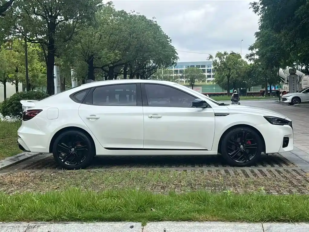 MG 6 NEV 名爵6新能源 2020款 1.5 T 混动Trophy旗舰版