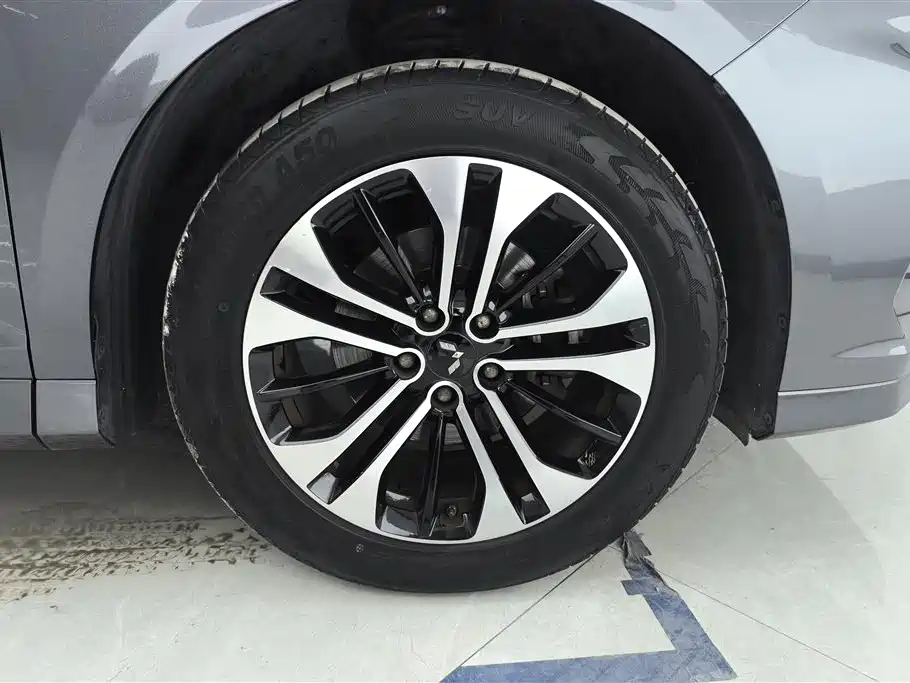 Wuling Victory Facelift 280 T 1.5 T CVT Flagship