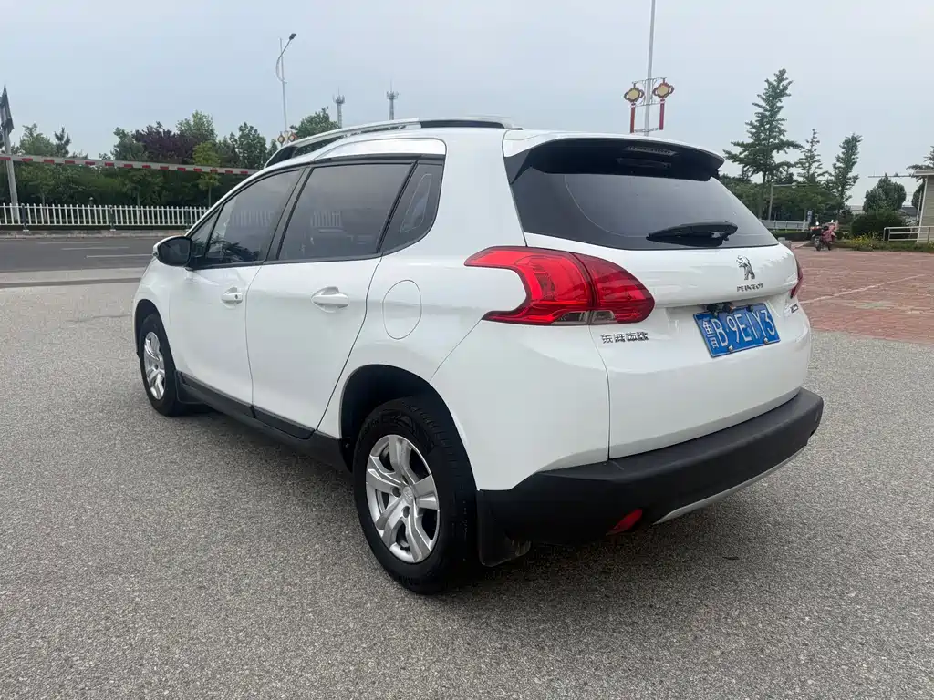 Peugeot 2008 2015 1.6 L Auto