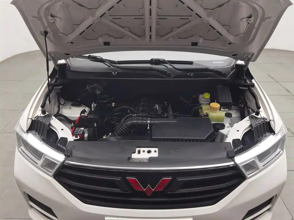 Wuling Hongguang Facelift 1.5 L S Basic Electric Assist LAR