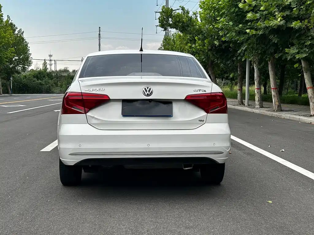 Jetta 捷达 2017款 1.5 L 自动豪华型