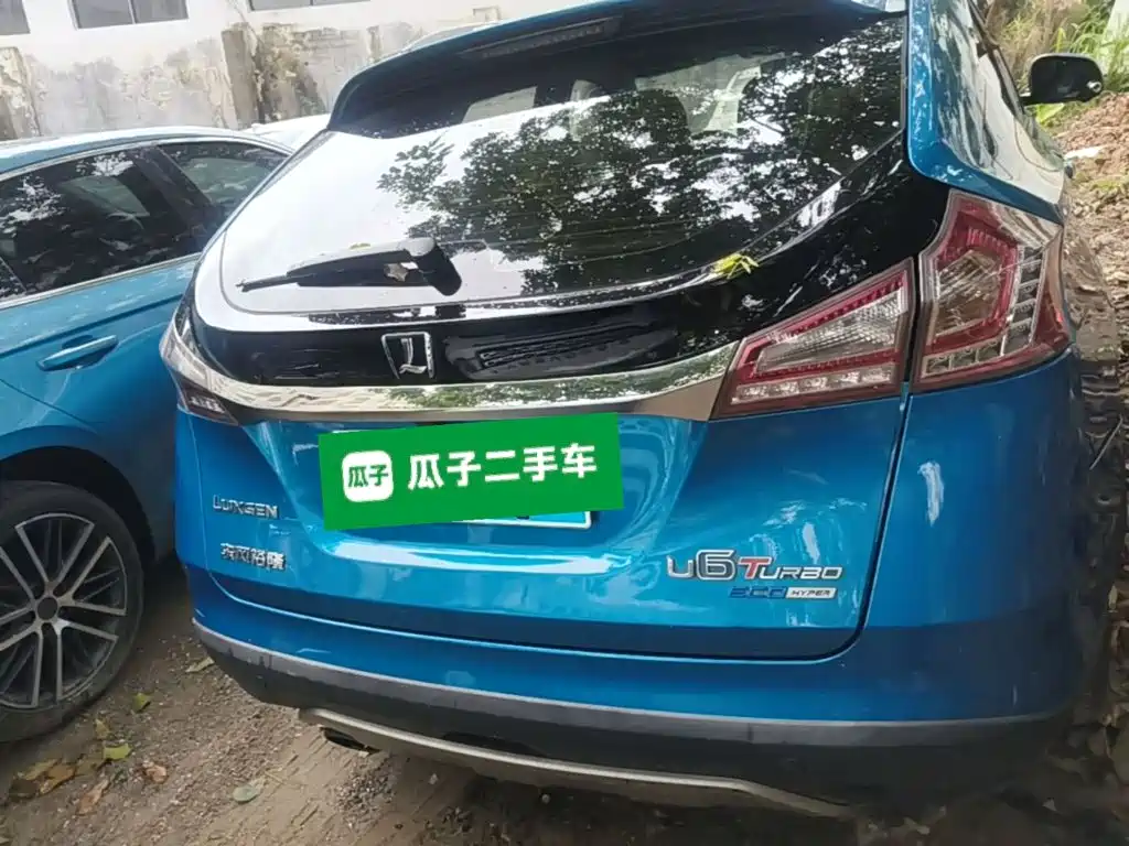 URX 6 SUV 1.8 T Smart Supreme