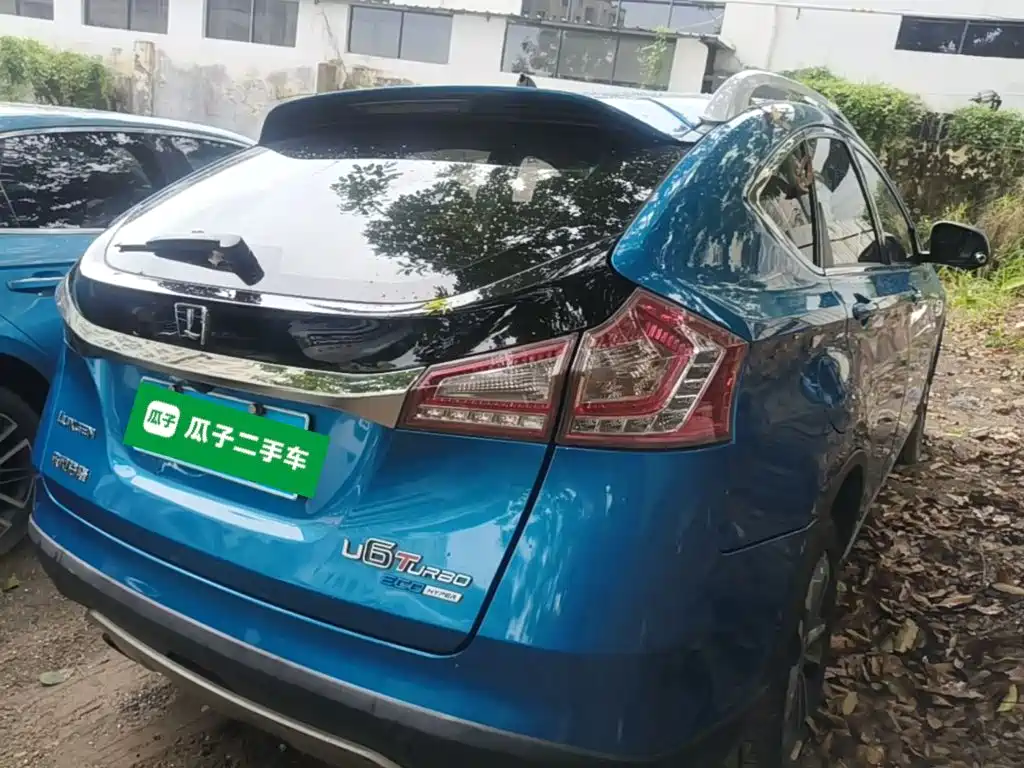 URX 6 SUV 1.8 T Smart Supreme