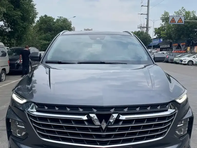 Wuling Victory 280 T 1.5 T CVT Flagship