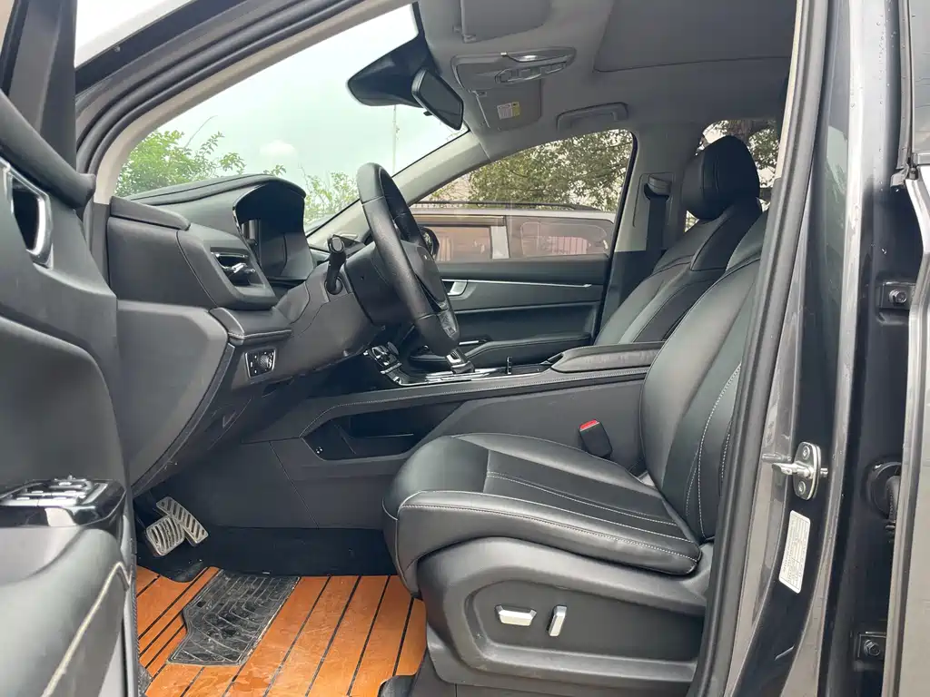 Wuling Victory 280 T 1.5 T CVT Flagship