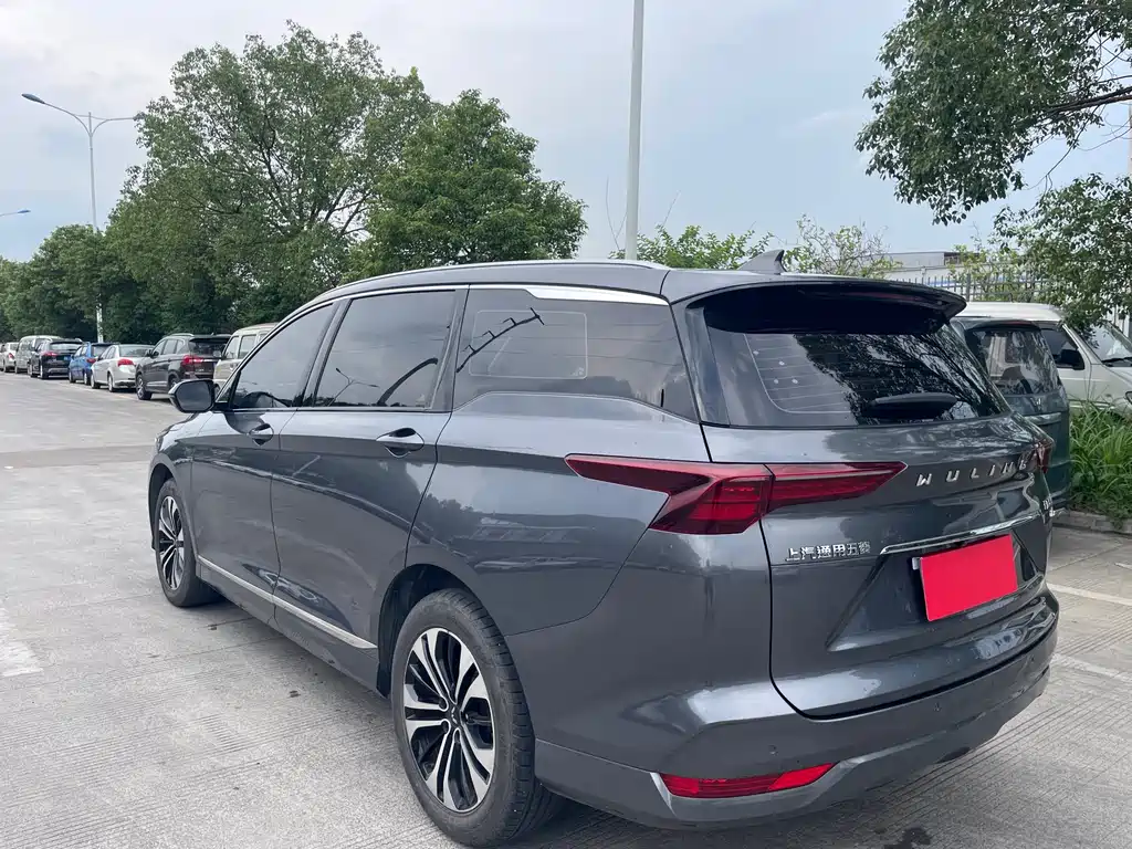 Wuling Victory 280 T 1.5 T CVT Flagship