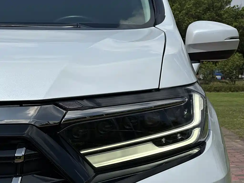 Elysion 2.0 L e:HEV Luxury