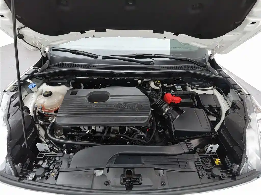 Escape EcoBoost 245 4 WD Indulge ST-LINE