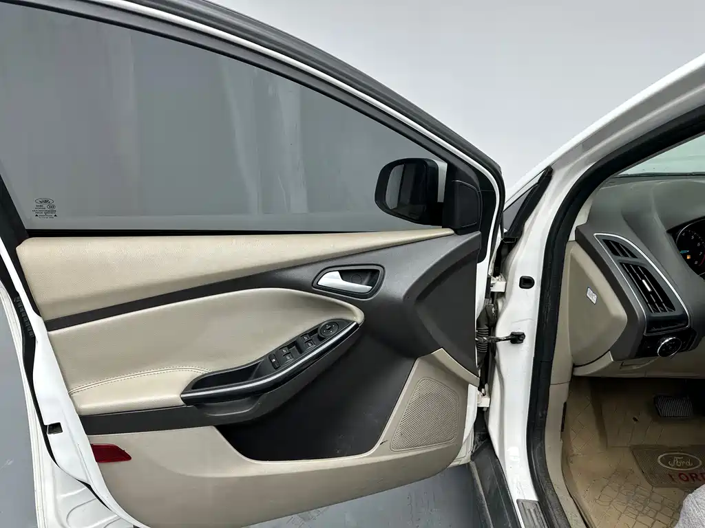 Focus Sedan 1.6 L Auto Style