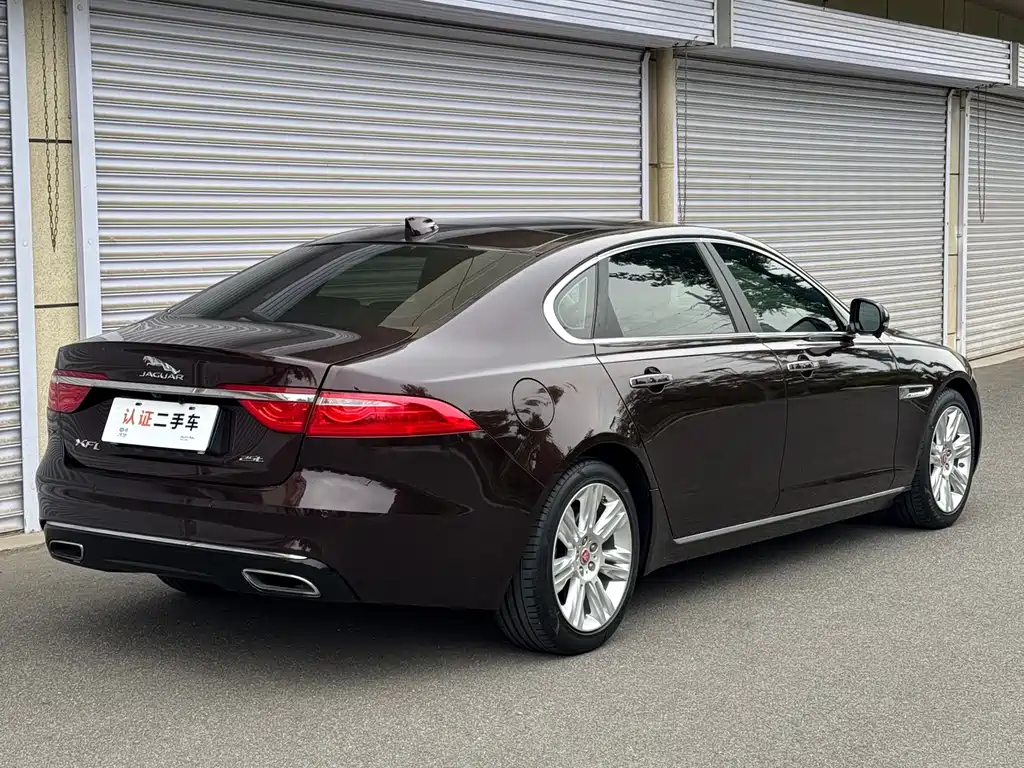 Jaguar XFL XFL 2.0 T 250 PS Premium