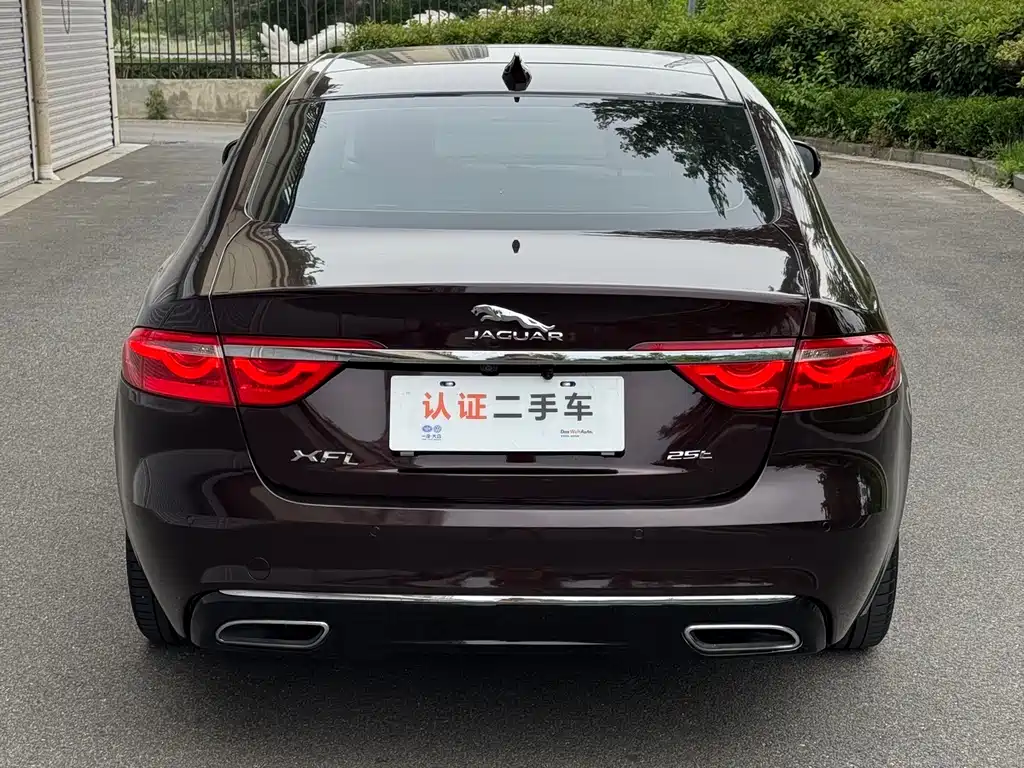 Jaguar XFL XFL 2.0 T 250 PS Premium