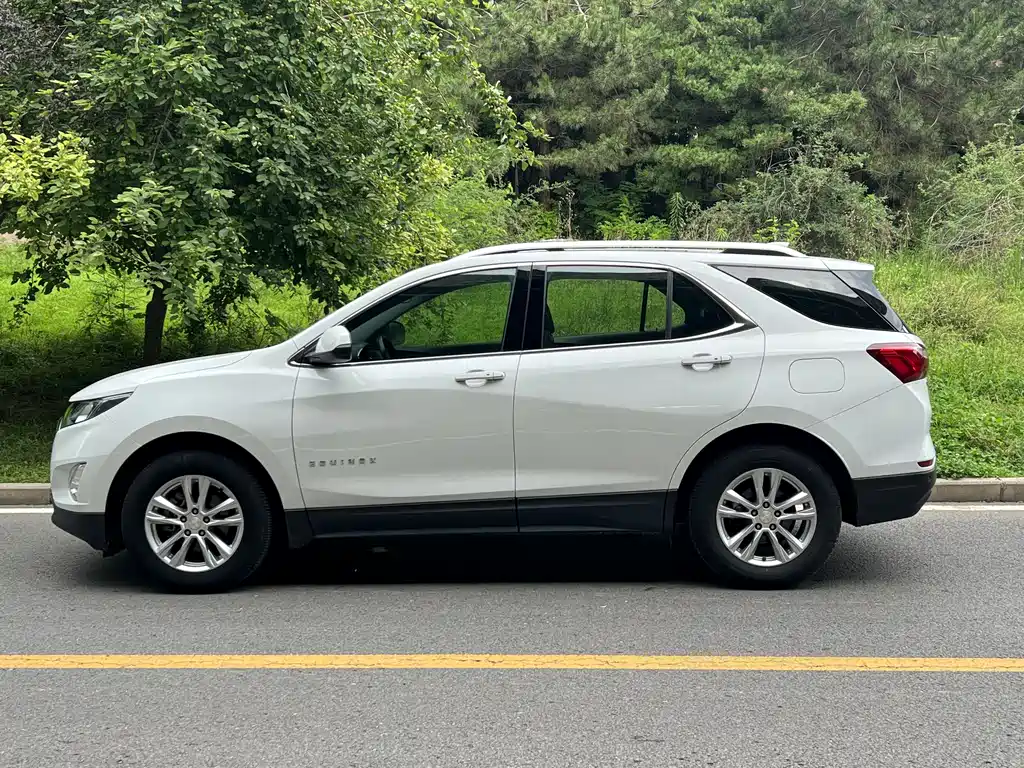 Equinox 探界者 2018款 535 T 自动四驱拓界版