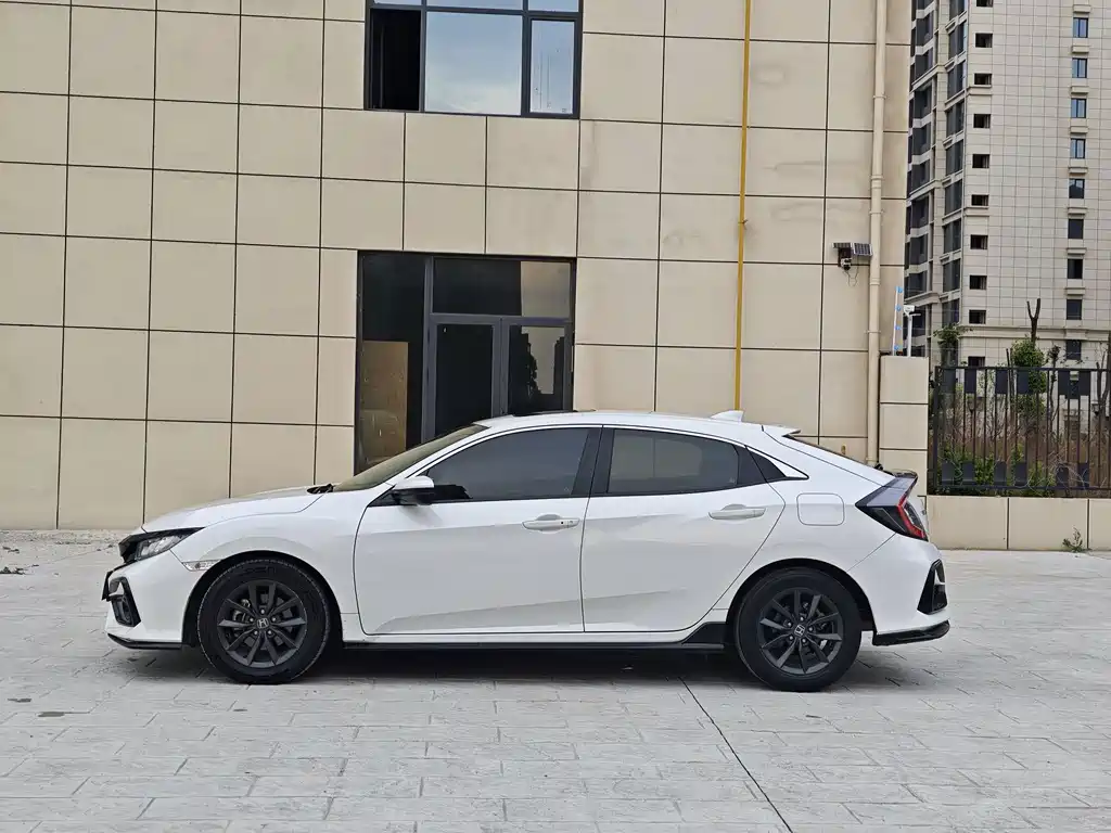 Civic HATCHBACK 220 TURBO CVT New Sharp Control