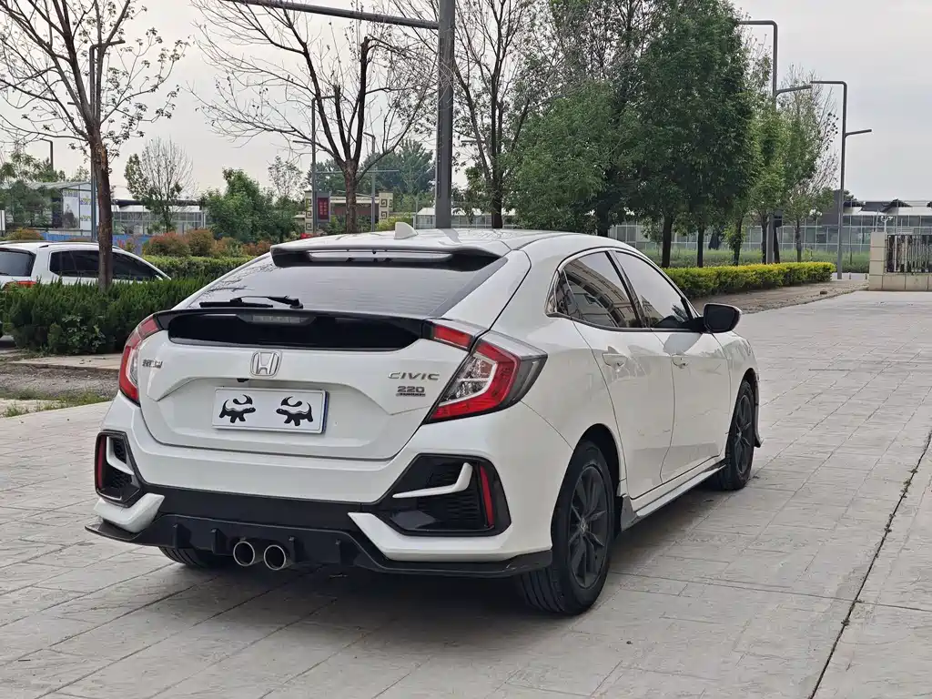 Civic HATCHBACK 220 TURBO CVT New Sharp Control