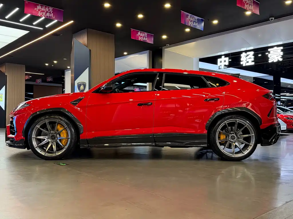 Urus 4.0 T V8