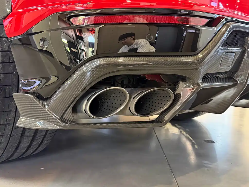 Urus 4.0 T V8