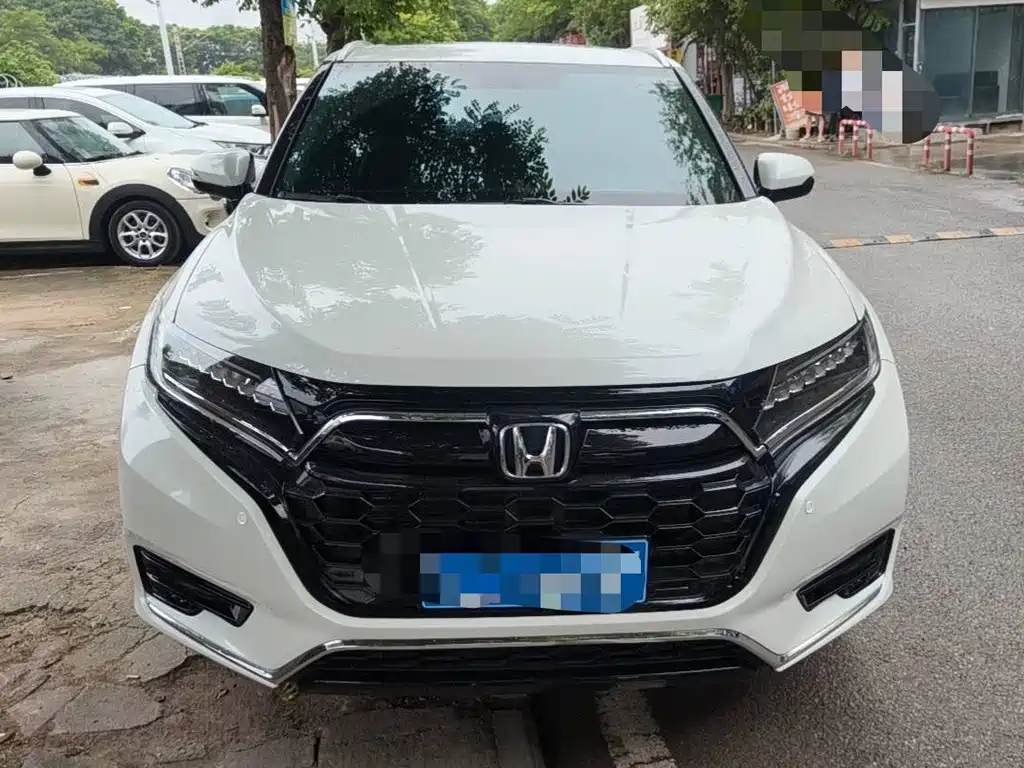 Honda UR-V 370 TURBO 4 WD Premium
