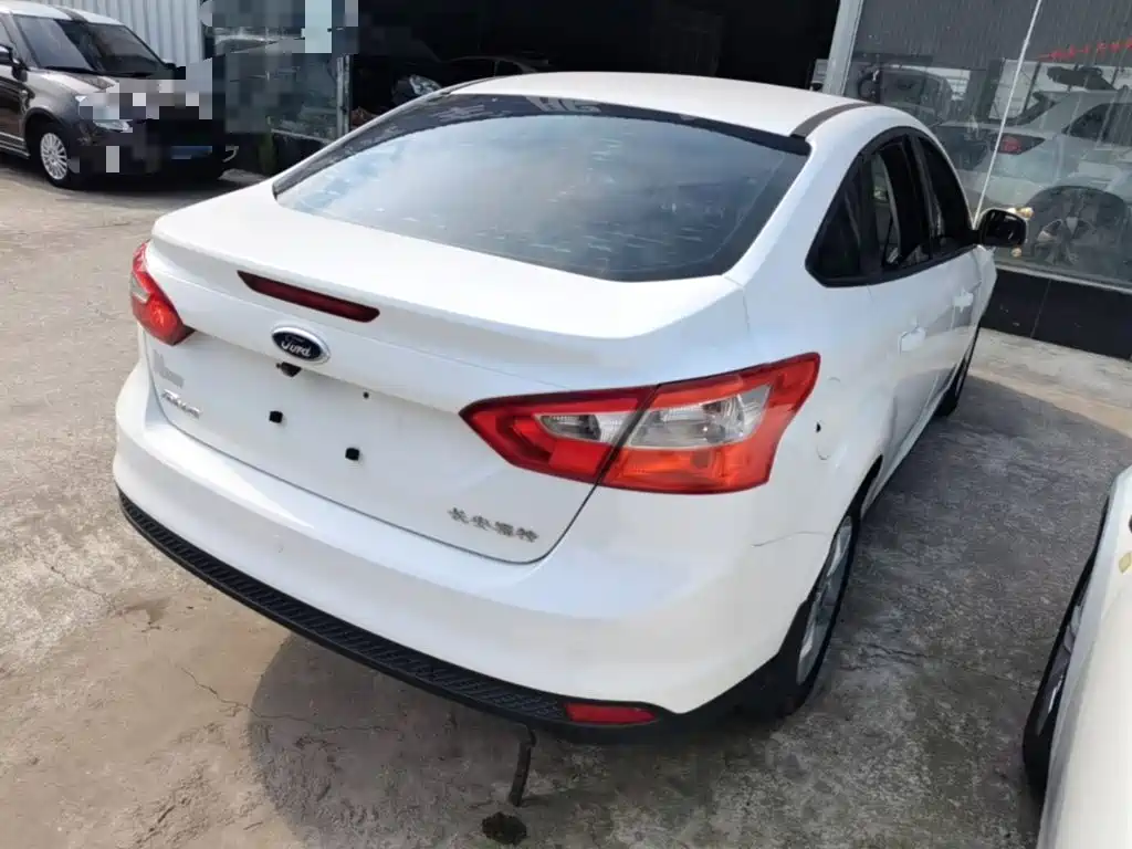 Focus Sedan 1.6 L Auto Style
