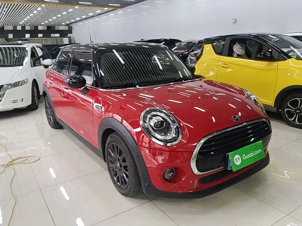 MINI MINI 2020款 1.5 T COOPER 经典派 五门版