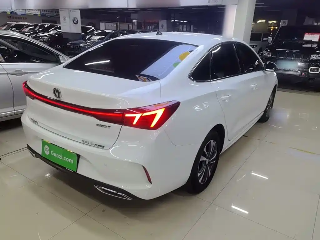 Eado Smooth Enjoyment PLUS Blue Whale NE 1.4 T GDI DCT Distinguished