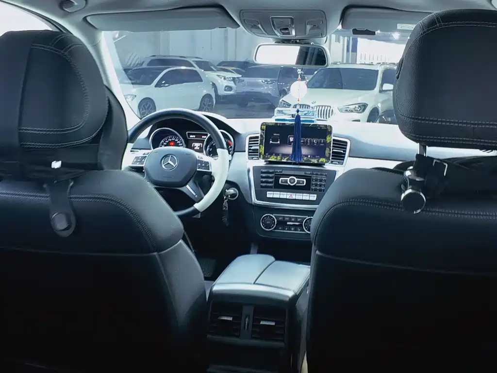 Mercedes-Benz M-Class ML 320 4 MATIC