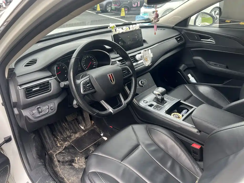 Hongqi H5 Classic 1.5 T DCT Flagship Charm