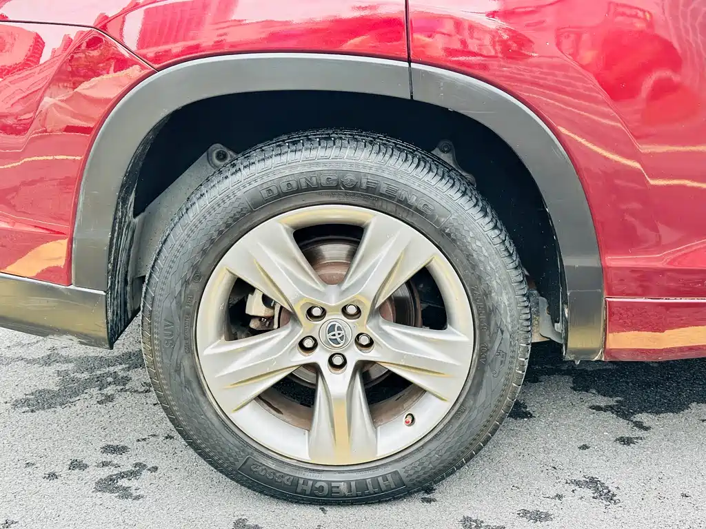Highlander 2.0 T 4 WD Luxury 7-seat