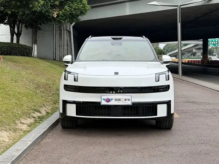 Lynk & Co 900 领克900 2025款 1.5 T Ultra 6座