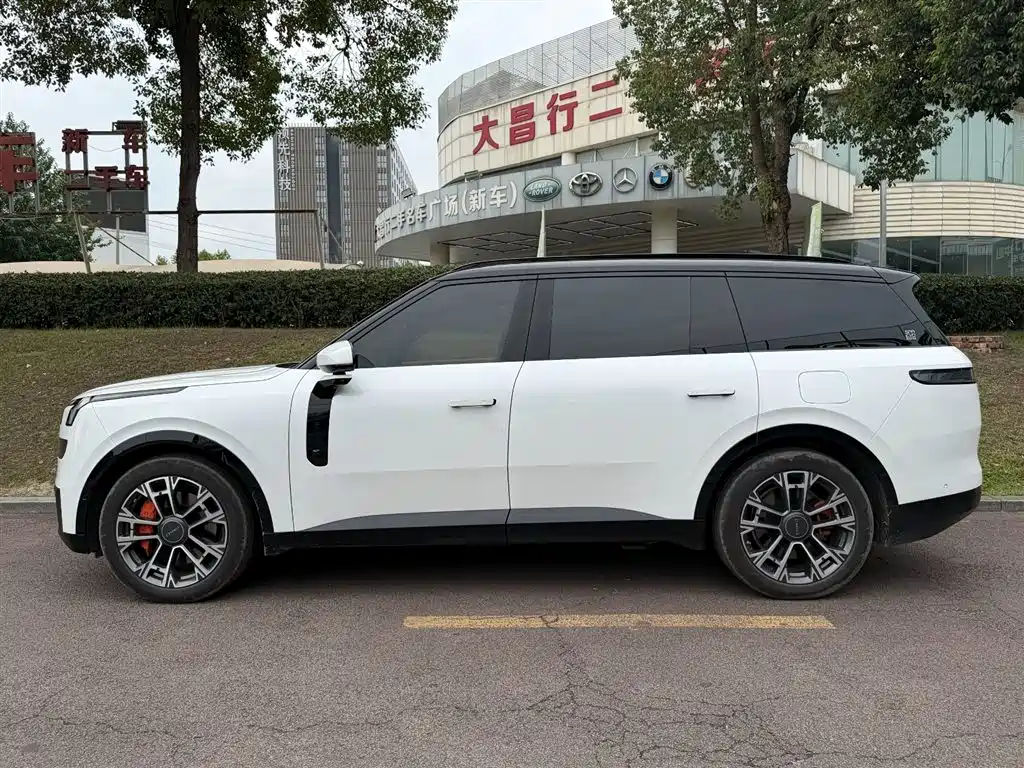 Lynk & Co 900 领克900 2025款 1.5 T Ultra 6座