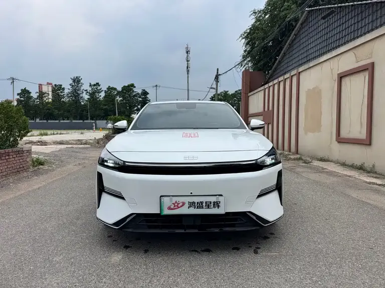 Geely Galaxy L6 60 km PLUS