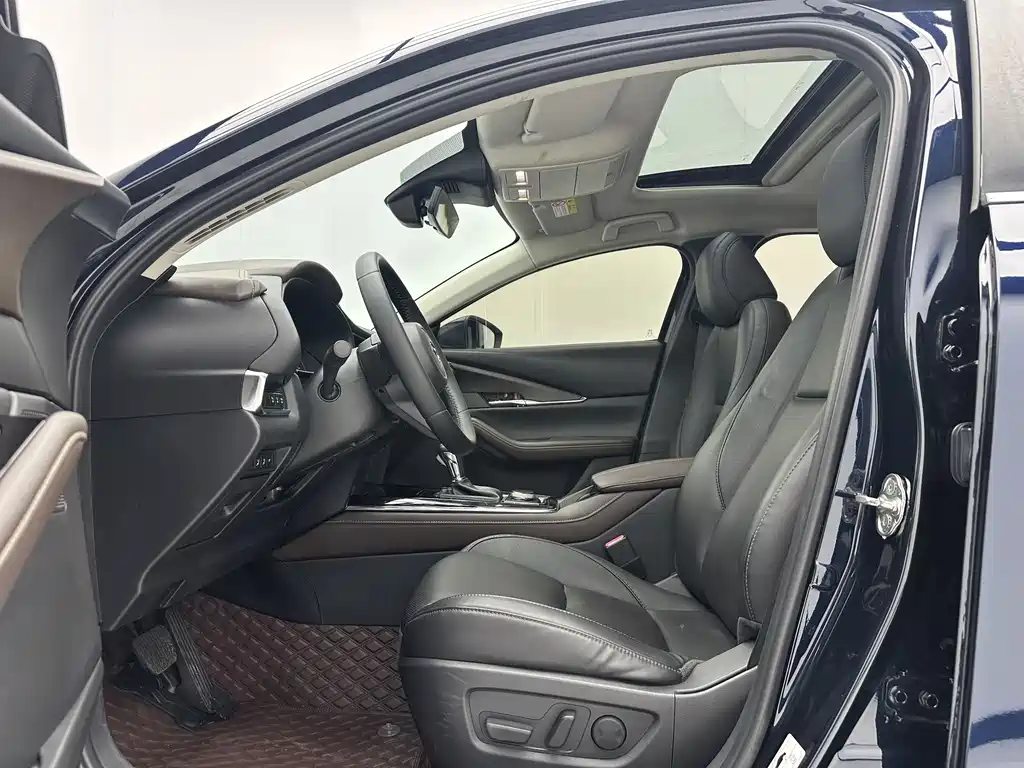 Mazda CX-30 2.0 L Auto Jiayue
