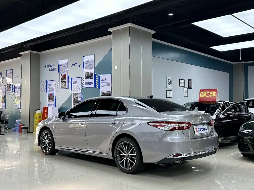Camry Dual Engine 2.5 HG Distinguished
