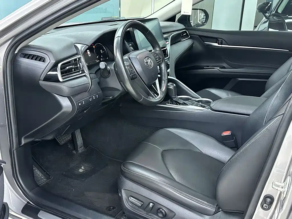 Camry Dual Engine 2.5 HG Distinguished