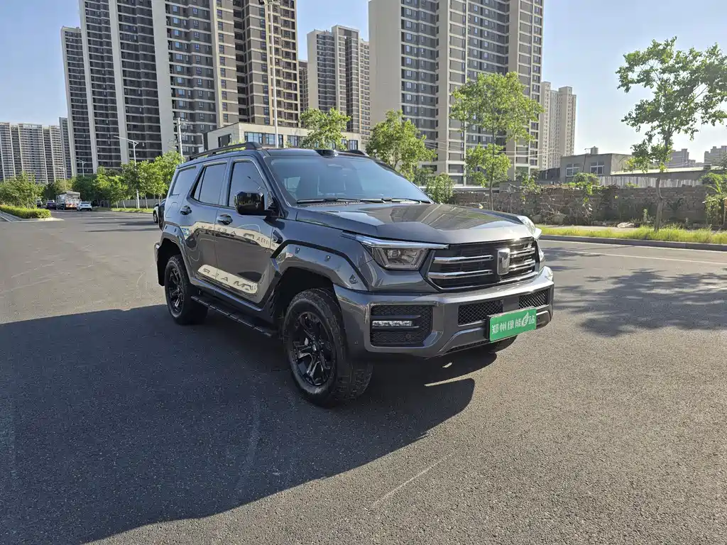 Tank 400 NEV Hi4-Z Smart Enjoyment