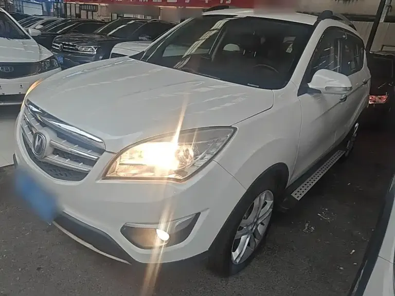 Changan CS35 1.6 L Auto Luxury CN-IV
