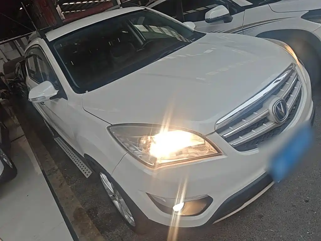 Changan CS35 1.6 L Auto Luxury CN-IV
